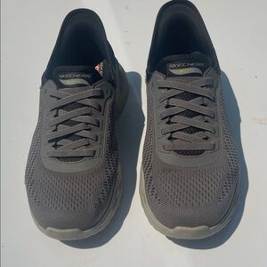 Skechers Mens 11.5 extra wide arch fit slip ins 11.5